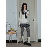 Bai Xiaoyu's original preppy style polo collar long-sleeved knit top, suitable for layering or wearing on its own in autumn and winter.